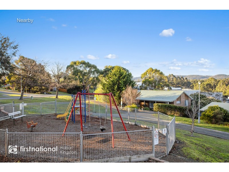 1/21 Mariner Circle, Huntingfield TAS 7055