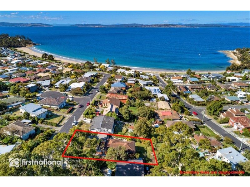 15 Tarana Road, Blackmans Bay TAS 7052