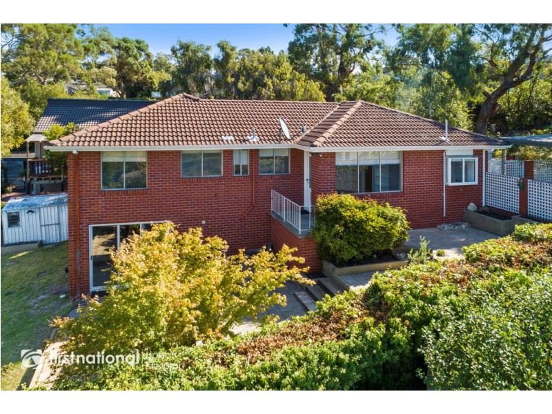 15 Tarana Road, Blackmans Bay TAS 7052
