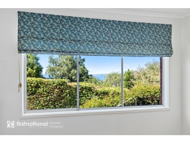 15 Tarana Road, Blackmans Bay TAS 7052