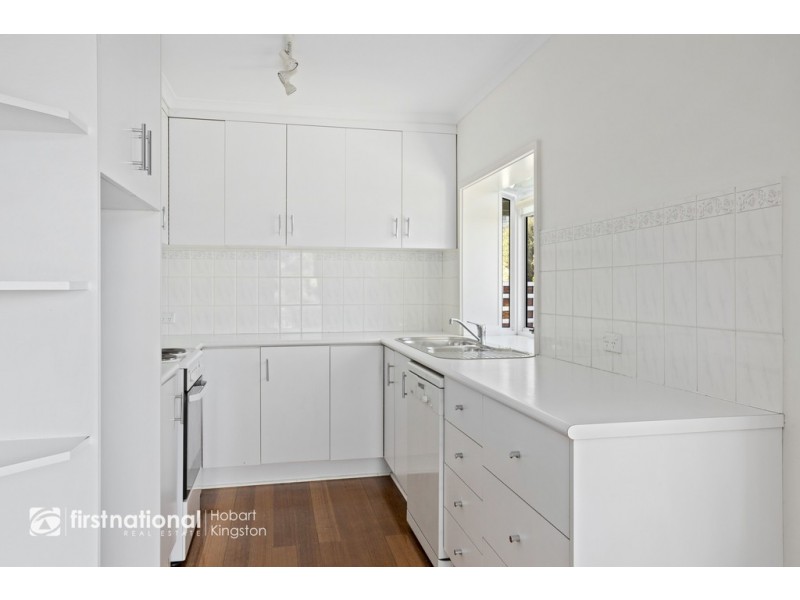 15 Tarana Road, Blackmans Bay TAS 7052