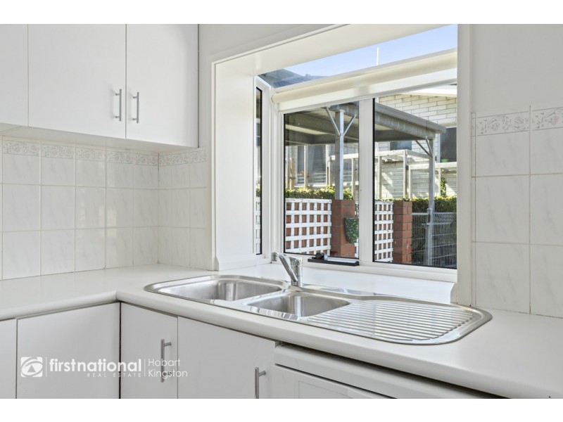 15 Tarana Road, Blackmans Bay TAS 7052