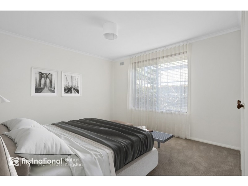 15 Tarana Road, Blackmans Bay TAS 7052