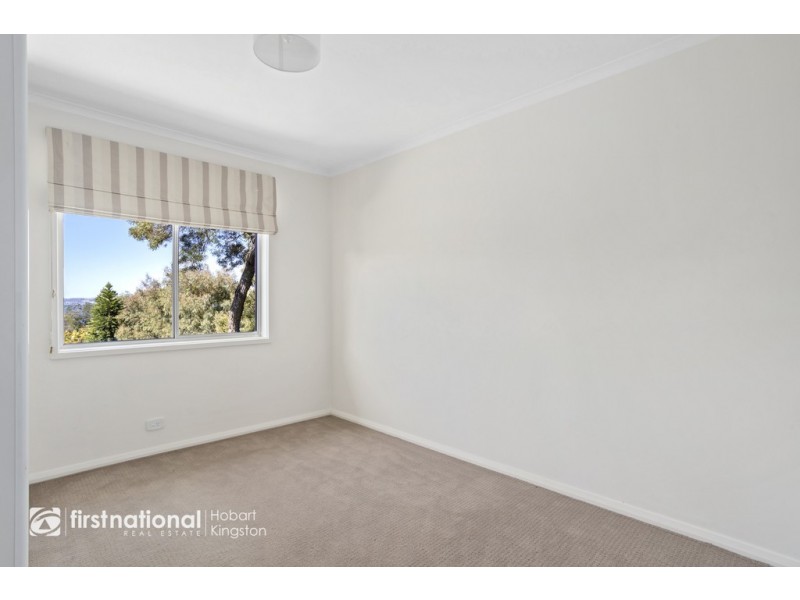 15 Tarana Road, Blackmans Bay TAS 7052