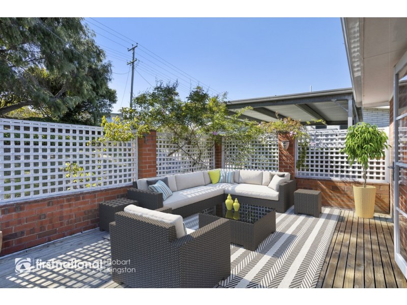 15 Tarana Road, Blackmans Bay TAS 7052