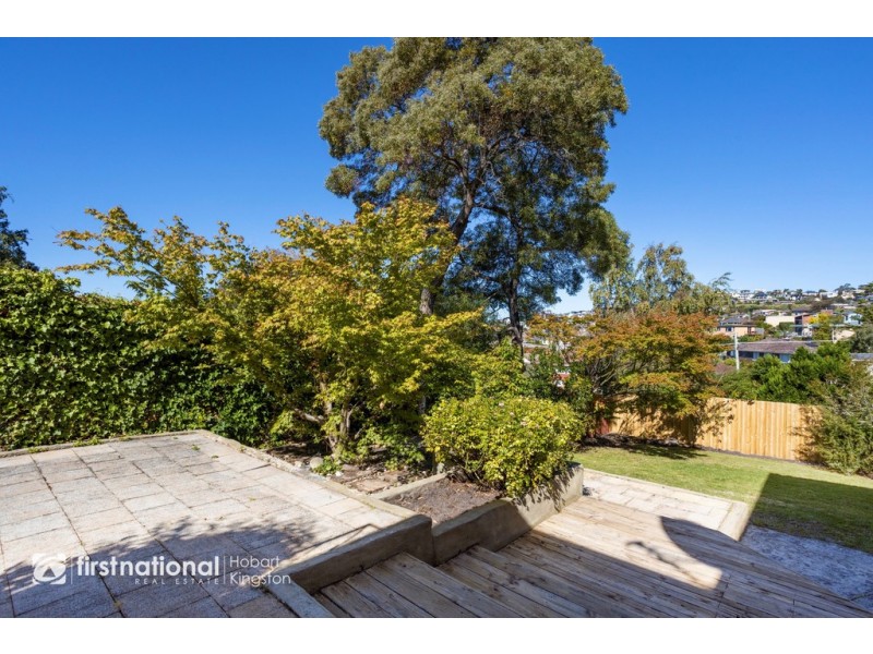15 Tarana Road, Blackmans Bay TAS 7052