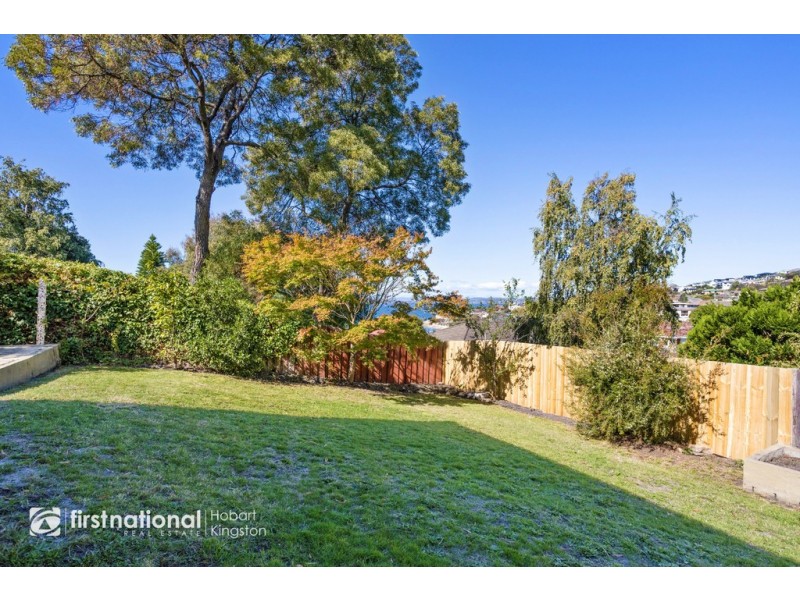 15 Tarana Road, Blackmans Bay TAS 7052
