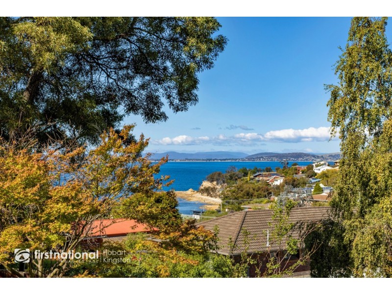 15 Tarana Road, Blackmans Bay TAS 7052