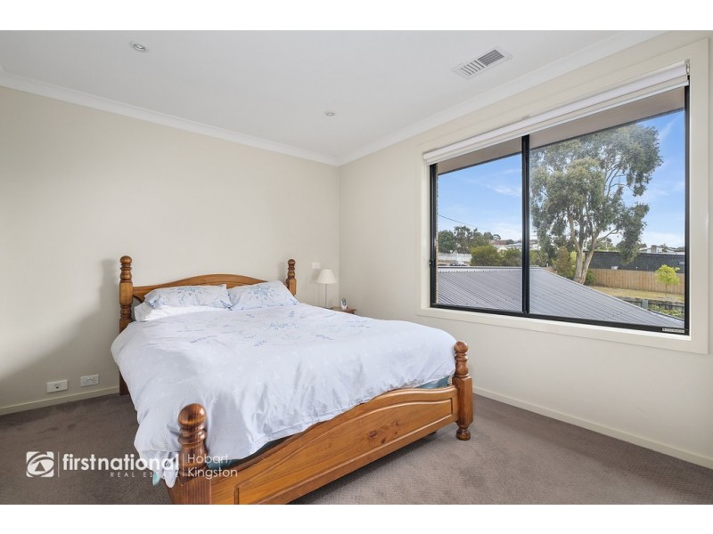 1/126 Roslyn Avenue, Blackmans Bay TAS 7052