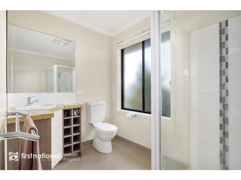 1/126 Roslyn Avenue, Blackmans Bay TAS 7052