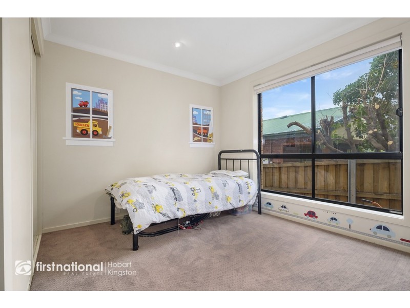 1/126 Roslyn Avenue, Blackmans Bay TAS 7052