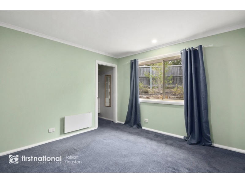 1A/34 Golden Grove Drive, Blackmans Bay TAS 7052