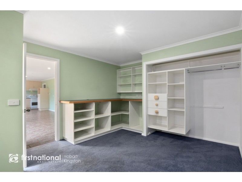 1A/34 Golden Grove Drive, Blackmans Bay TAS 7052