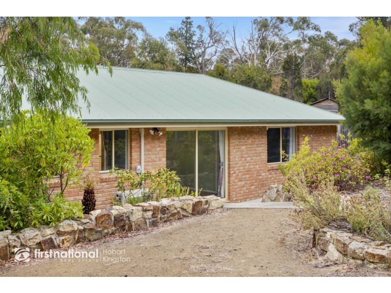 1A/34 Golden Grove Drive, Blackmans Bay TAS 7052