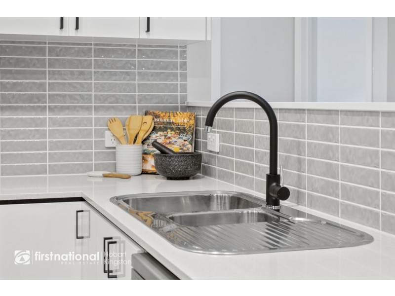 1/46 Willowbend Road, Kingston TAS 7050