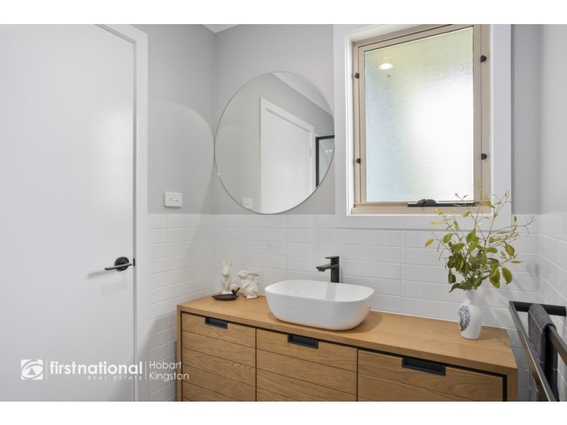 1/46 Willowbend Road, Kingston TAS 7050