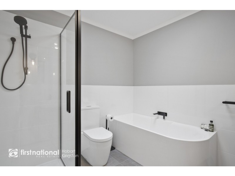 1/46 Willowbend Road, Kingston TAS 7050