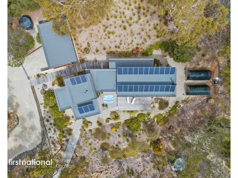 27 Fossil Cove Drive, Blackmans Bay TAS 7052