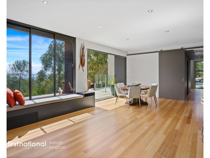 27 Fossil Cove Drive, Blackmans Bay TAS 7052