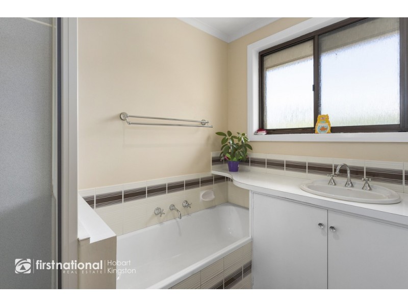 42 Pine Avenue, Kingston TAS 7050