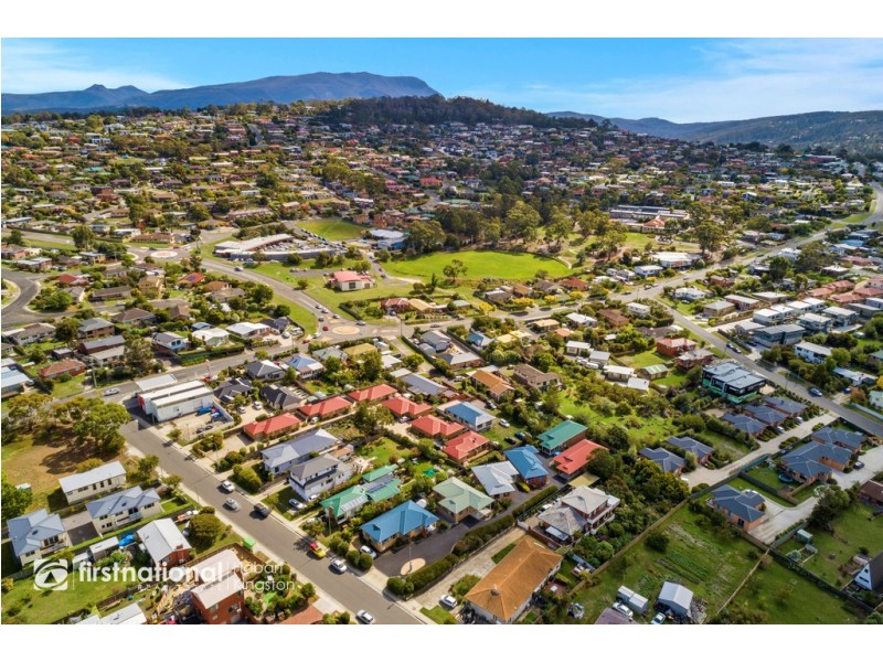 3/16 Pearsall Avenue, Blackmans Bay TAS 7052