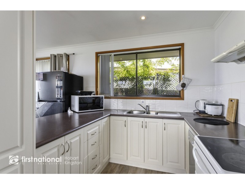3/16 Pearsall Avenue, Blackmans Bay TAS 7052