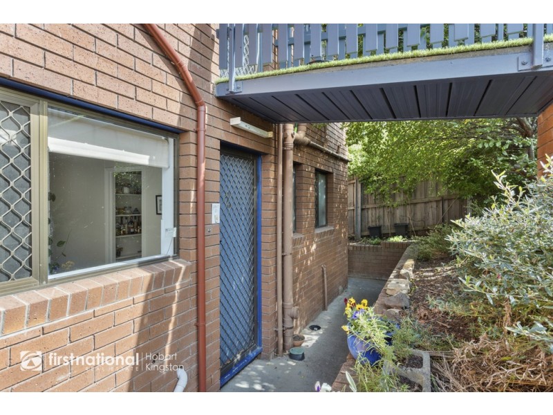 2/9 Browns Road, Kingston TAS 7050