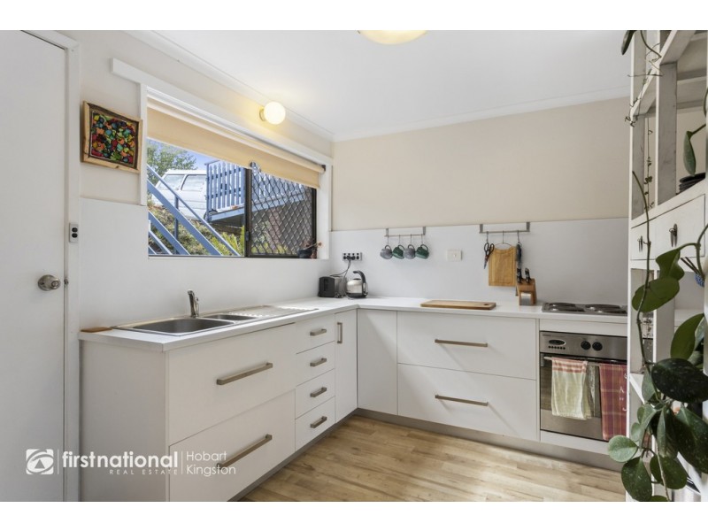 2/9 Browns Road, Kingston TAS 7050