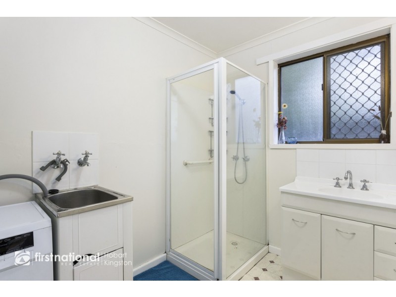 2/9 Browns Road, Kingston TAS 7050