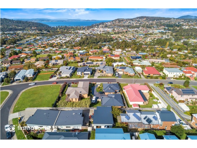 1/1 Tonic Hill Court, Kingston TAS 7050