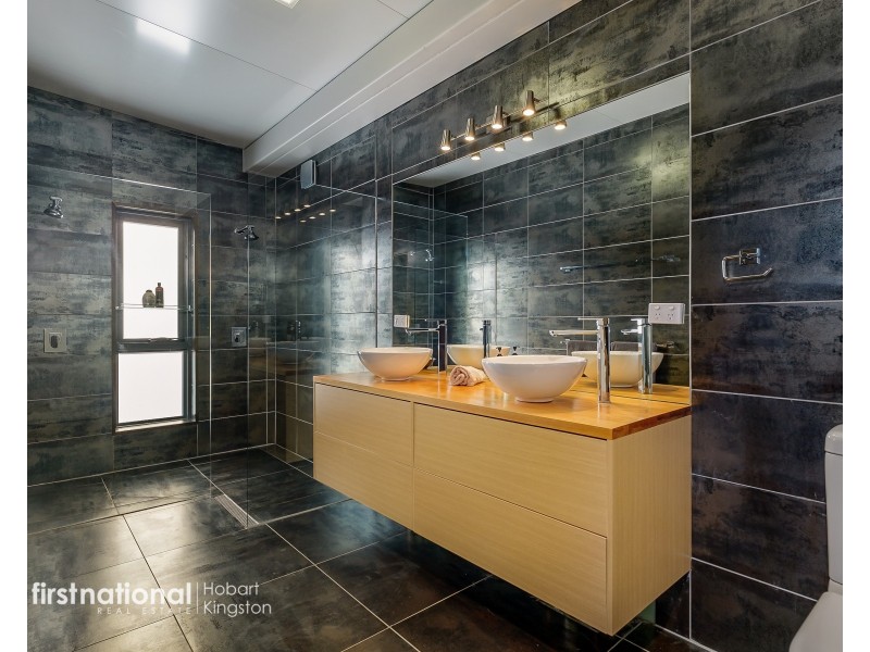 2 D’Entrecasteaux Drive, North Bruny TAS 7150