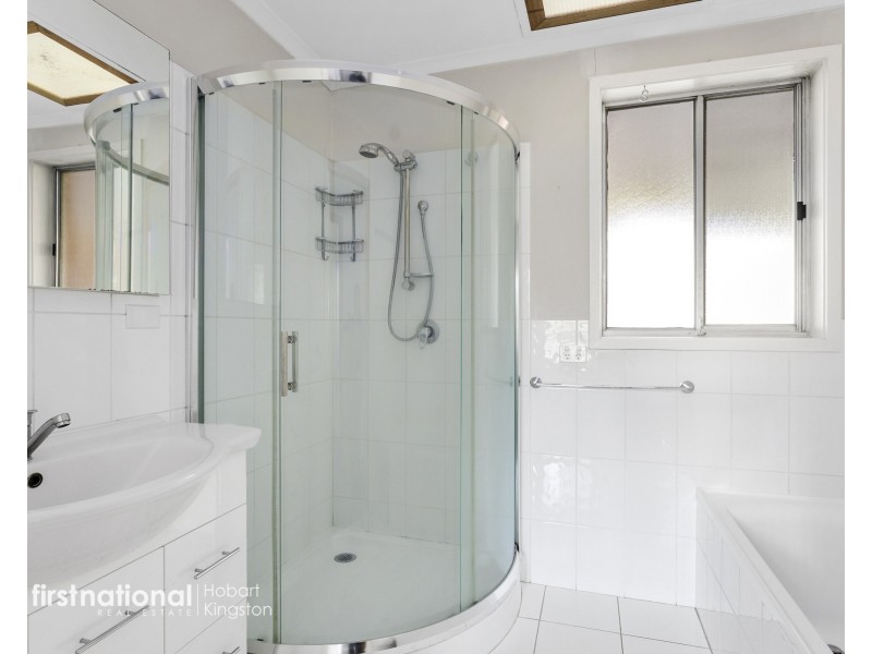 1/4 Dollery Drive, Kingston TAS 7050