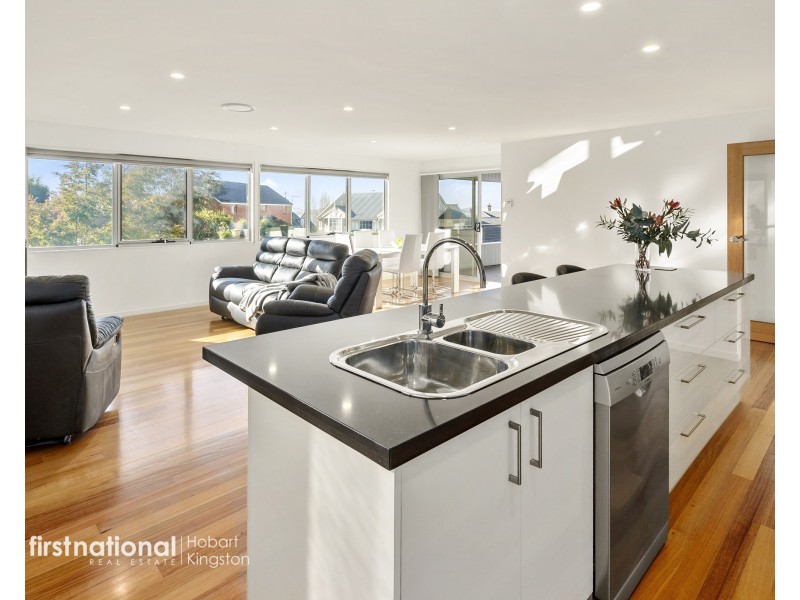 49 Delta Avenue, Taroona TAS 7053