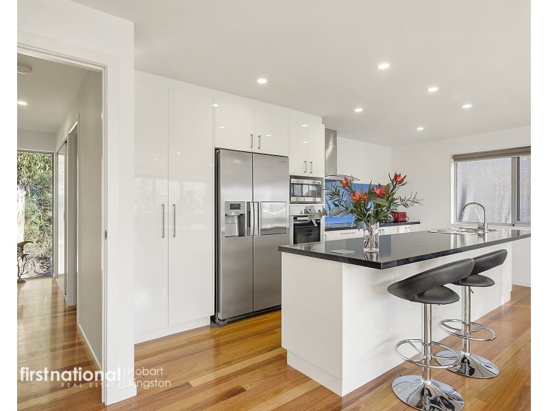 49 Delta Avenue, Taroona TAS 7053