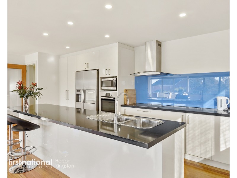 49 Delta Avenue, Taroona TAS 7053