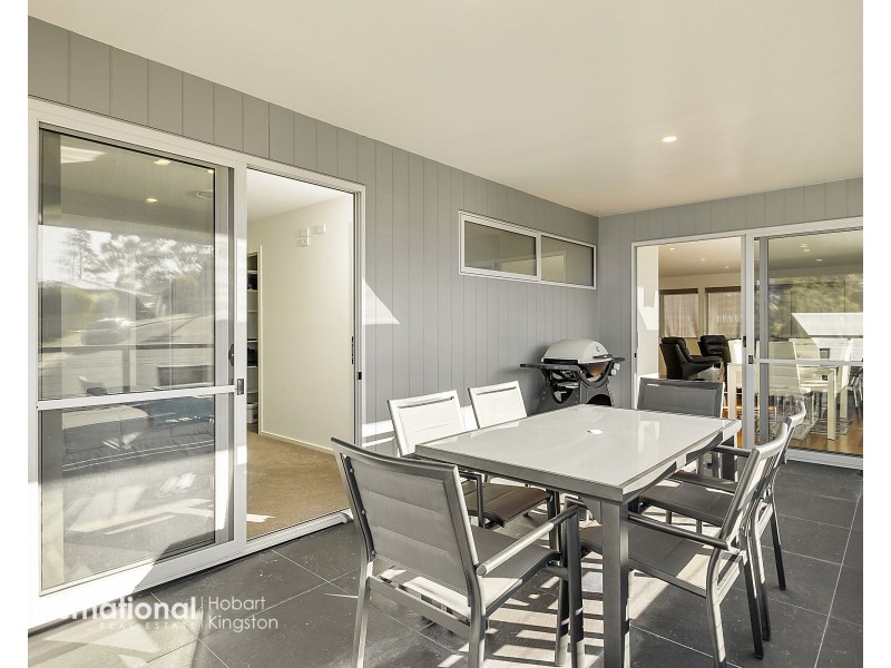 49 Delta Avenue, Taroona TAS 7053