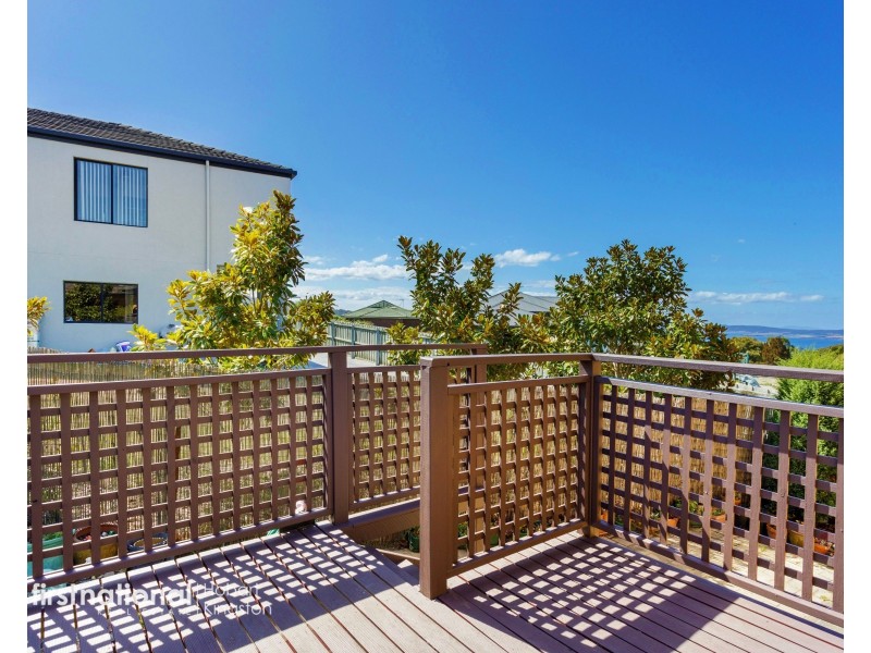 2/12 Stratford Place, Blackmans Bay TAS 7052