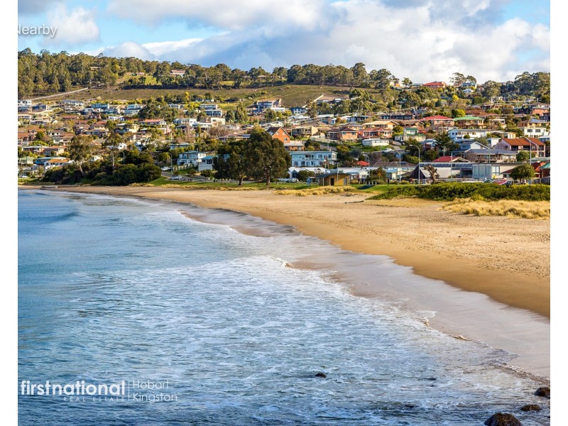 2/12 Stratford Place, Blackmans Bay TAS 7052