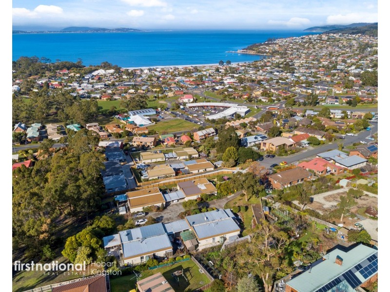 1/32 Pearl Place, Blackmans Bay TAS 7052
