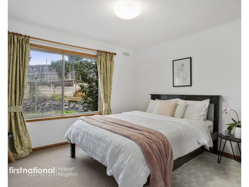 1/32 Pearl Place, Blackmans Bay TAS 7052