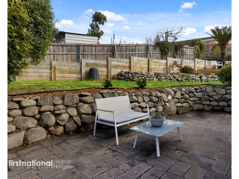 1/32 Pearl Place, Blackmans Bay TAS 7052