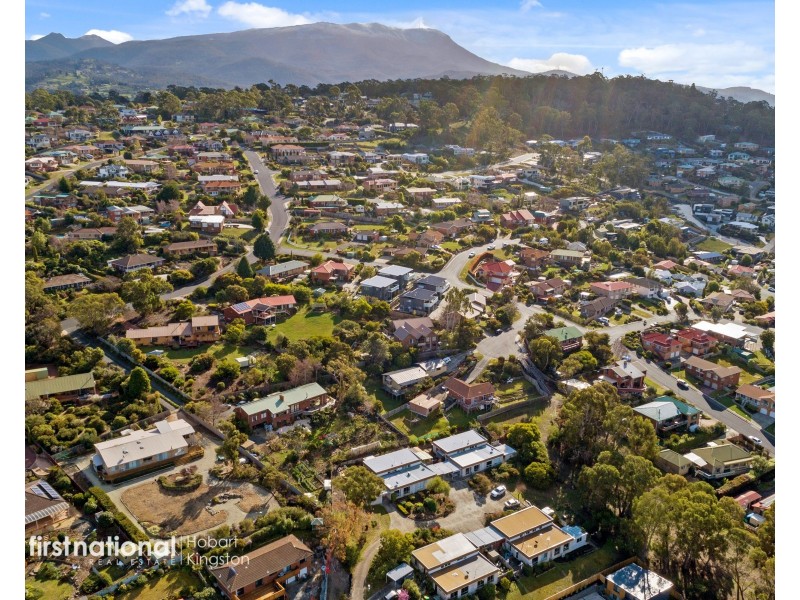 1/32 Pearl Place, Blackmans Bay TAS 7052