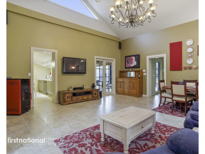 131 Main Street, Kempton TAS 7030