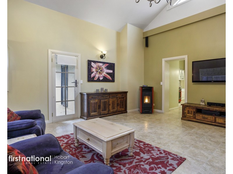 131 Main Street, Kempton TAS 7030