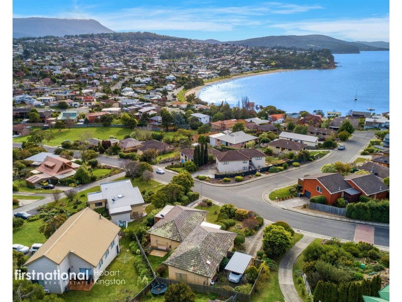 1/14 Suncoast Drive, Blackmans Bay TAS 7052