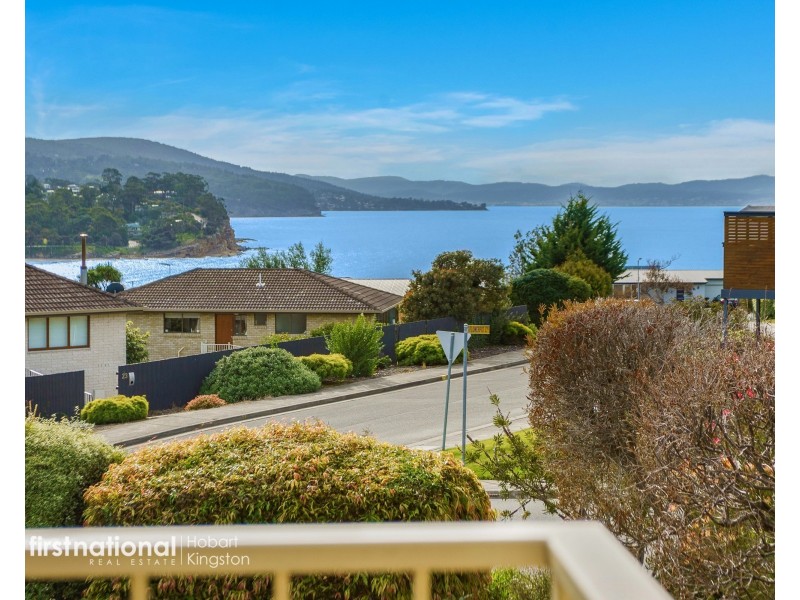 1/14 Suncoast Drive, Blackmans Bay TAS 7052
