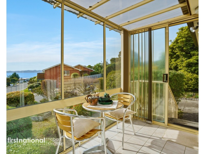 1/14 Suncoast Drive, Blackmans Bay TAS 7052