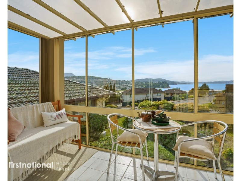 1/14 Suncoast Drive, Blackmans Bay TAS 7052