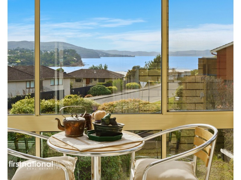 1/14 Suncoast Drive, Blackmans Bay TAS 7052