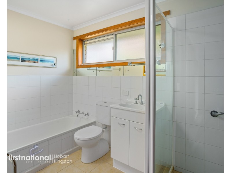1/14 Suncoast Drive, Blackmans Bay TAS 7052